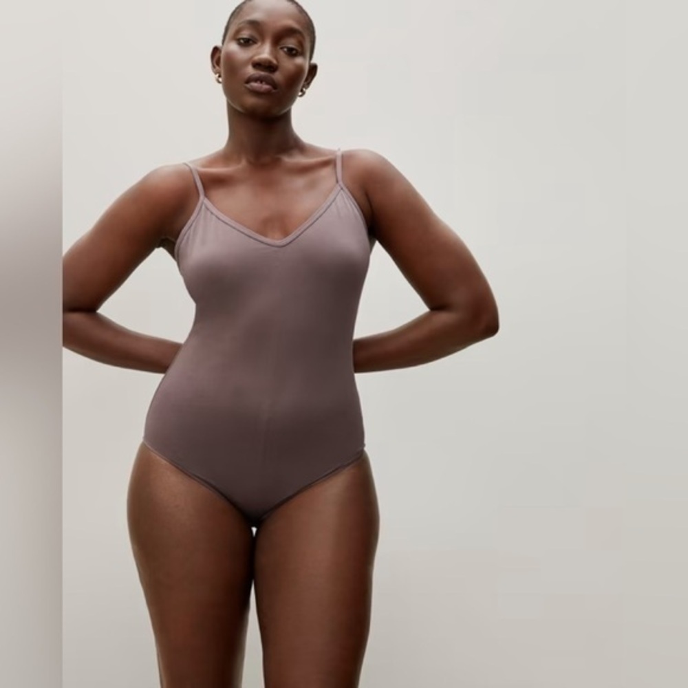 🤎 Everlane The Cami Bodysuit Taupe Small NWOT
